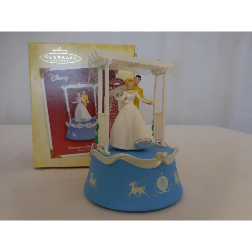 Hallmark Keepsake Ornament Ornament Wedding Day Dance Disney's Cinderella 2005